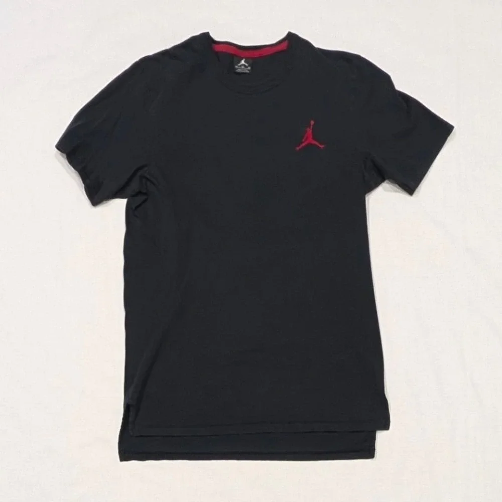 Jordan Mens Black Jumpman Logo Short Sleeve T-Shirt Drop Tail Hem Medium